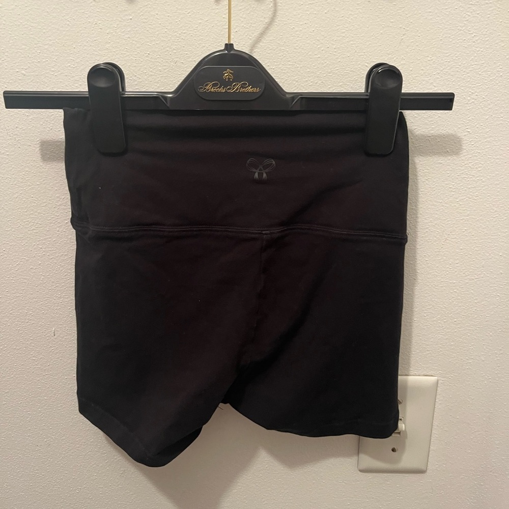 Aritzia TNA cotton short spandex